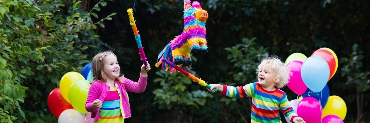 Le jeu de la piñata - Idée jeu anniversaire enfant - Un