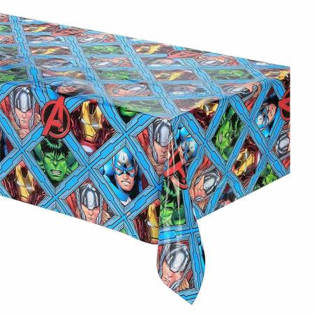 Nappe Avengers pliée en plastique 120 x 180 cm